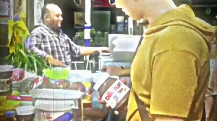 لا أستطيع أن أضحك أكثر من ذلك حقًا