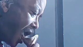 A corrupt official who had lived a life of luxury all his life, ended up falling in love with scalli