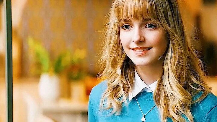 The dark-style little loli from back then has grown up. Do you like her grown-up look?