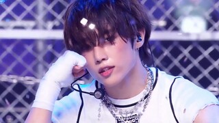 THE BOYZ最新回归曲VVV首打歌舞台