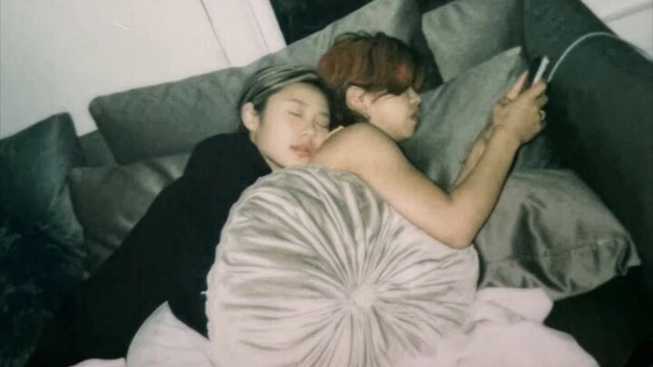 رد فعل أيكِي أوني على تصميم رقصة "Pink Venom" لبلاك بينك بنسخة لي جونغ، يا جونكي الحبيب