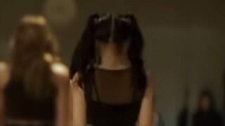 เต็มเปี่ยมด้วยเสน่ห์! สตูดิโอฝึกซ้อมของเจนนีในยุคแรกที่ผมหางม้าสองข้าง!