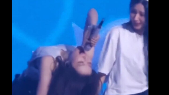 Vóc dáng nổi bật của em bé