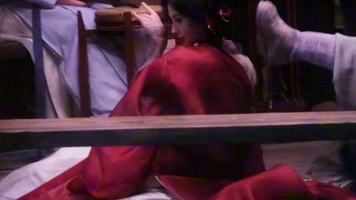 يا للهول! لأول مرة أشوف أن الترشيشات من اليوم نفسه قبل ما تخلص البطلة والمخرج من العمل تنتشر قبل الج