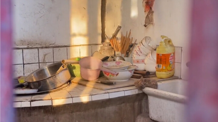 那一束光 仿佛是妈妈回来了....