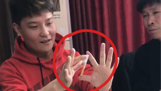 小伙吃饭时露一手，领导升职加薪！