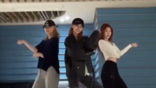 ITZY cover dance BLACK PINK-PLAYING WITH FIRE