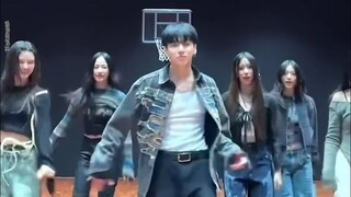 Chàng trai vẻ ngoài chính trực nhảy vũ đạo nhóm nhạc nữ! Thử thách nhảy JK x NewJeans