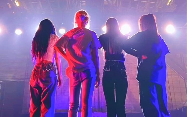 aespa’s Coachella countdown: 1 day to go! Behind-the-scenes stage rehearsals revealed again!