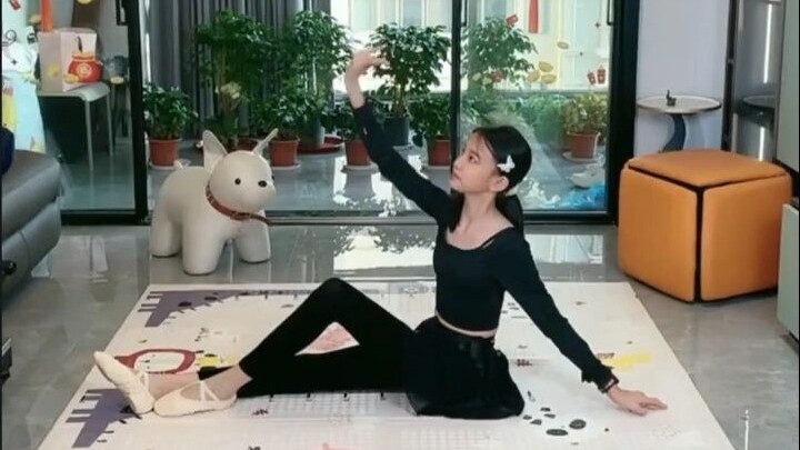 ซ่งเสี่ยวรุ่ยฝึกเต้น