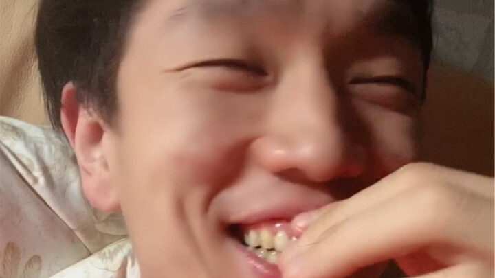 How do I submit a post? After I upload it, why can’t I see it myself? Is it not getting approved? Is