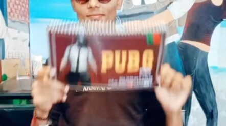 พี่เทพสงครามมาถึงเมืองแล้ว ไปกินฟาสต์ฟู้ดก่อนเลย!