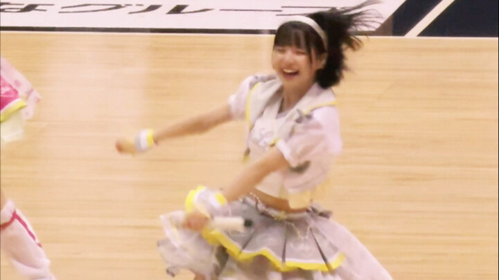 Gadis Jepang yang saya temui di pertandingan basket memiliki kemampuan melompat yang sebanding denga