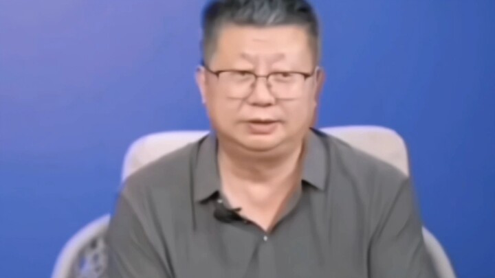 “Delapan tahun lagi, aku masih bisa bertahan hidup.” Seorang guru yang rela meluangkan delapan tahun