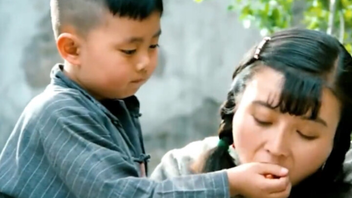 A heart-wrenching old movie exposing the hardships faced by women in the old society: A husband look