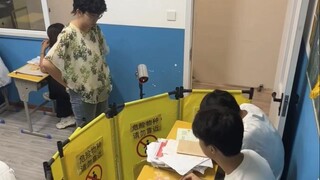 强者从不抱怨环境！