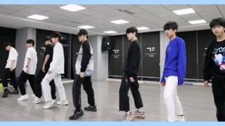 [TF3] I can watch this practice room a hundred times