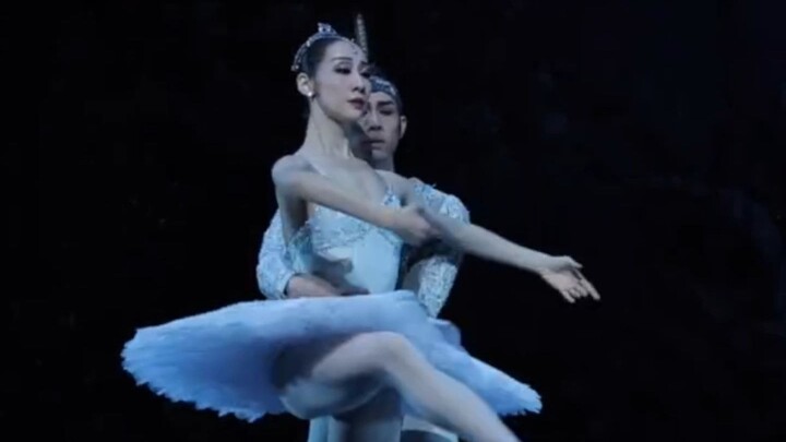 The four principals of the National Ballet of China have all been assembled! Congratulations to Xu Y