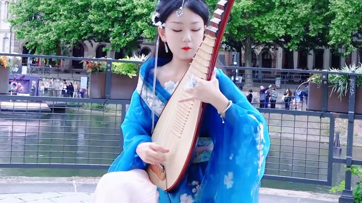 French Street "Pearls and Jade" | Kunshan jade shatters and the phoenix calls, the sound of the pipa
