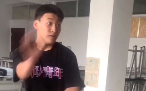 رجاءً، سِرْ أمامي مرة أخرى وافتح لي الطريق.