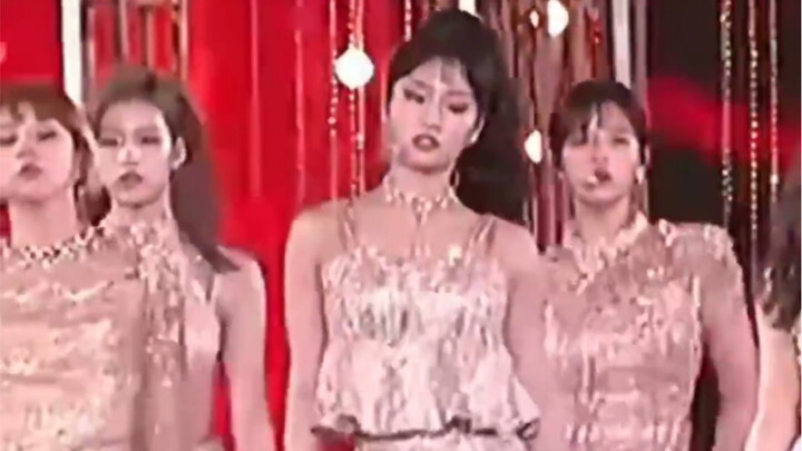 【twice】Oh my… Why are you guys walking around so cockily...