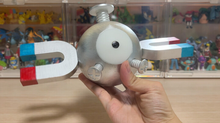 Moving Pokémon - Magneto appears at home