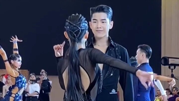 #หวาง ชงโม และ หลี่ โมฮัน สวยงามทุกครั้งที่ปรากฏตัว