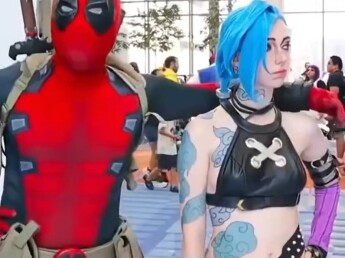 Introverted cosplay