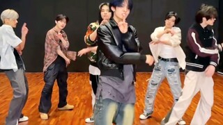 [ENHYPEN] Phòng tập nhảy của các võ sư trẻ SBS Gayo vs Sword Group! Tin tốt!