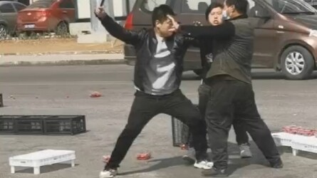 Làm chút việc buôn bán cũng chẳng dễ dàng.