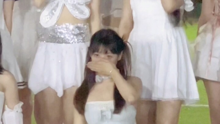 Meski tariannya buruk, tapi itu tidak menghalangi aku untuk menyukainya, hei