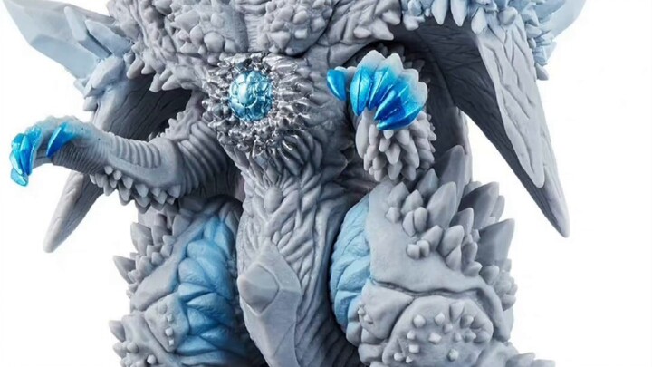 [Ultraman Decai] Sfiaza Walls và Joe Moss Softgel được công bố