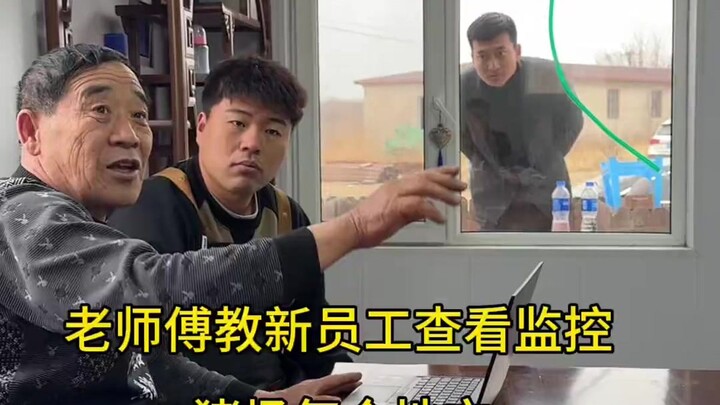 Có bác thợ lành nghề này trông coi trại heo thì tôi yên tâm rồi!
