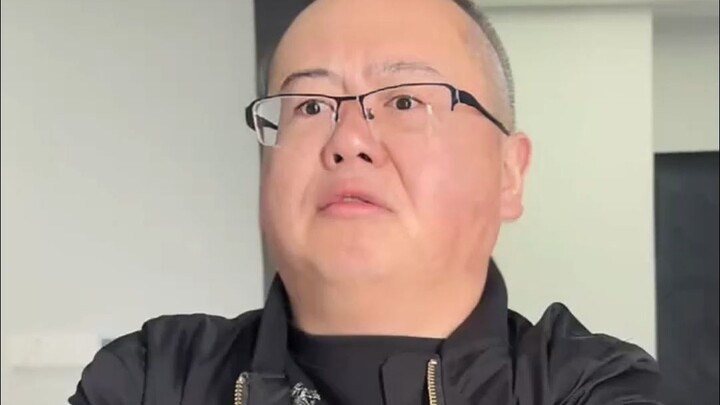 So tell me, does this little bro deserve a beating or not?