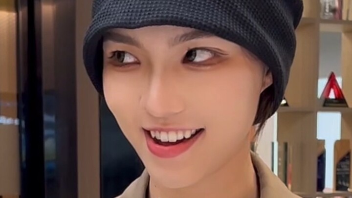 Jangan terlalu serius. Itu tanda kasih sayang.