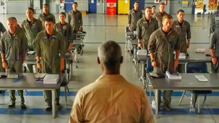 Students Look Down on a Man, Unaware He is Their Instructor With the Title of the Best Pilot