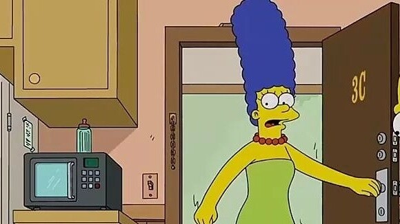 Simpsons mother found out Holmer's secret, she was so angry that she wanted to divorce! #TheSimpsons