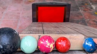 铁球VS电视机爆破大赛