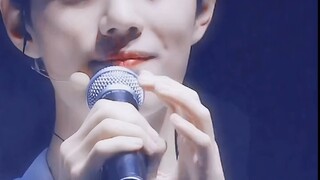 Vokalis "Limai cantik setingkat Bai Yueguang"