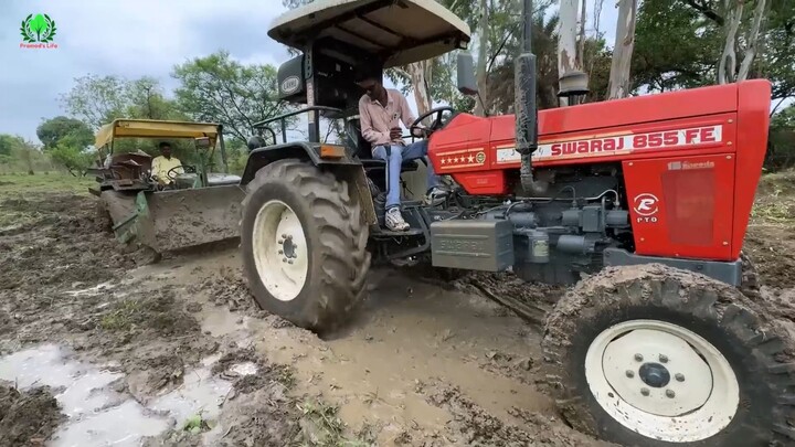 John Deere 5050E Stuck in Mud badly Rescued By 4 Tractors   Mahindra Arjun NOVO