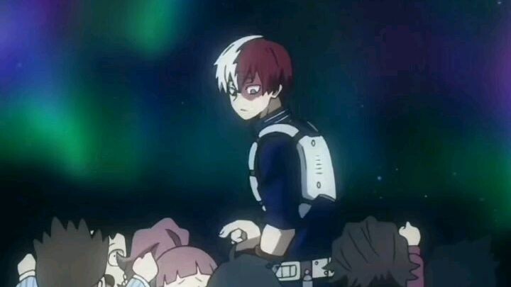 Khoảng khắc cute của Todoroki-kun ><