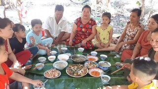 Làm Nồi Cháo Gà Gỏi Chuối Sáp Ăn Cùng Sui Gia Ngoài Vườn Thật Là Vui| TKQ & Family T580