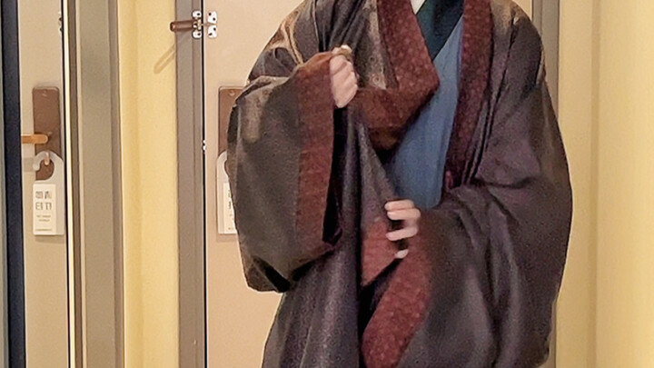 Pakai Hanfu di Museum yang Dibilang Mirip dengan Game Souls!