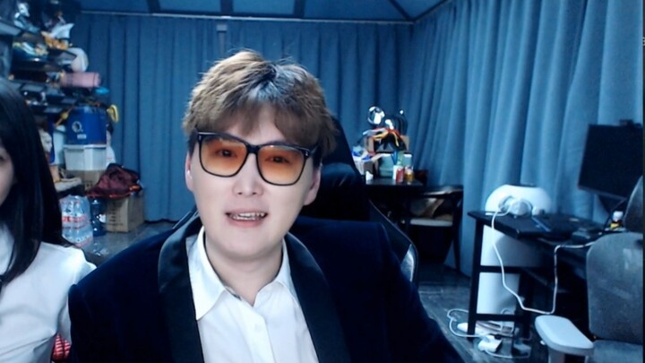 อู๋หูเสิน: ว่านว่าน คุณก็คงไม่อยากให้ไฉฉีต้องสูญเสียตำแหน่งผู้จัดการสวนสนุกใช่ไหม
