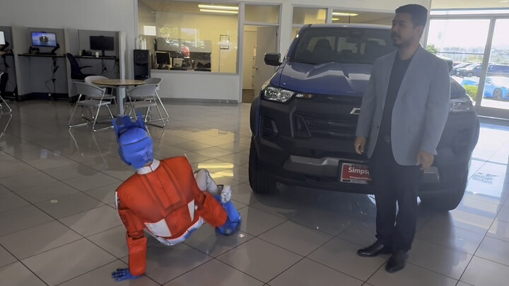 Optimus Prime Saves Bumblebee