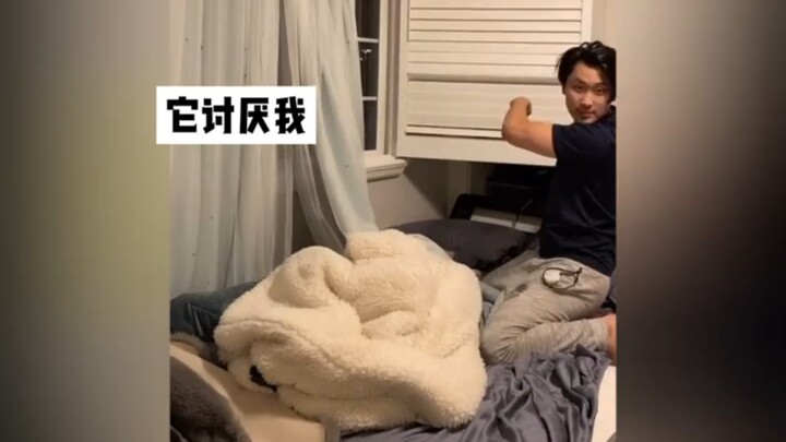 لو كنتِ يا أمي أصغر سنًا، لكان بإمكانك إنجاب طفل آخر!