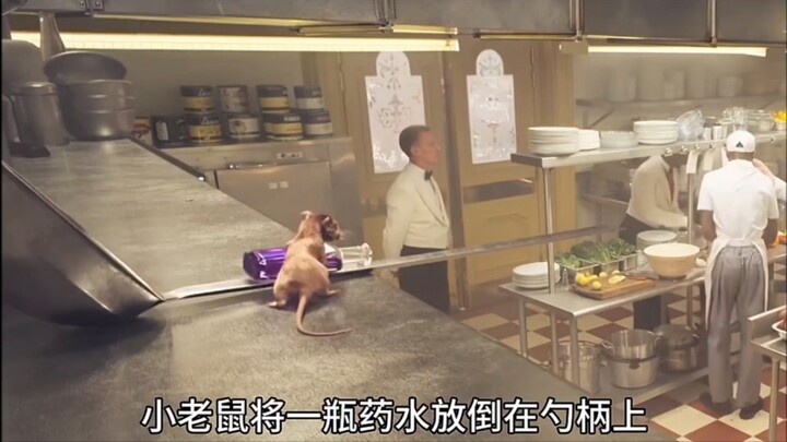 The little mouse tipped the potion onto the spoon handle.