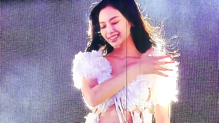JENNIE's Hyde Park Festival solo stage: YOU&ME + SOLO