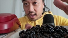 ASMR BLACKBERRIES (EATING SOUNDS & TELEPHONE SOUNDS) (1)