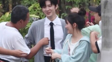 ไม่สามารถซ่อนรอยเตอร์ได้อย่างลับๆ ~ Chen Zheyuan และ Zhao Lusi หัวเราะออกมาด้วยอีโมติคอน